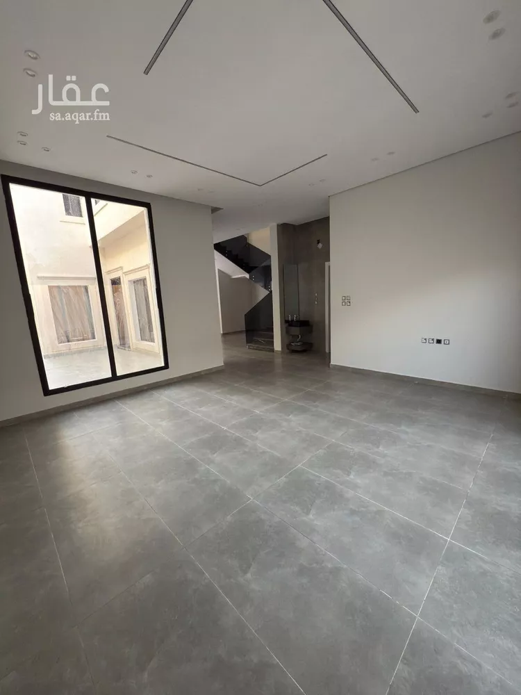 فيلا للبيع في شارع ابن الصاحب, حي الورود, مدينة الخرج, منطقة الرياض