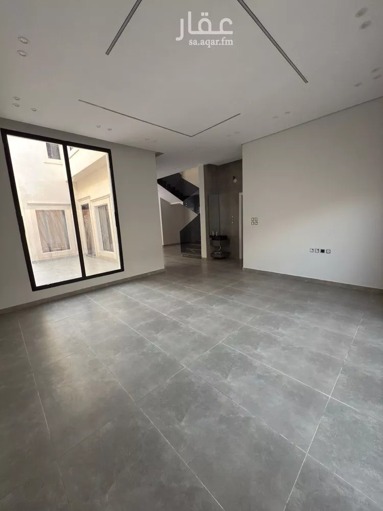 فيلا للبيع في شارع ابن الصاحب, حي الورود, مدينة الخرج, منطقة الرياض صورة 3