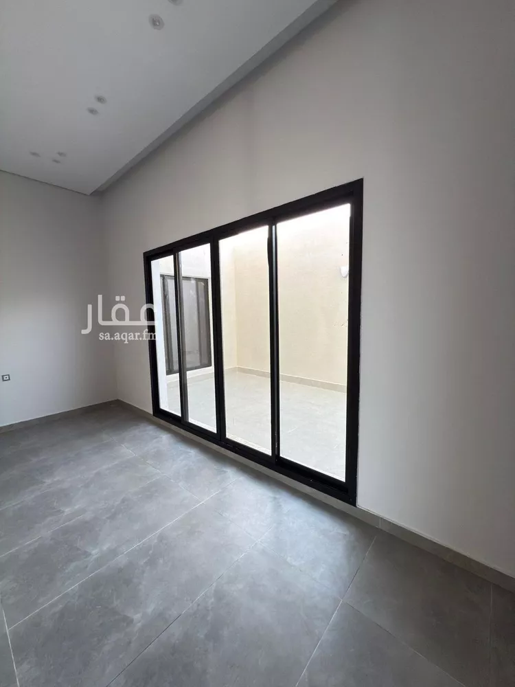 فيلا للبيع في شارع ابن الصاحب, حي الورود, مدينة الخرج, منطقة الرياض صورة 4