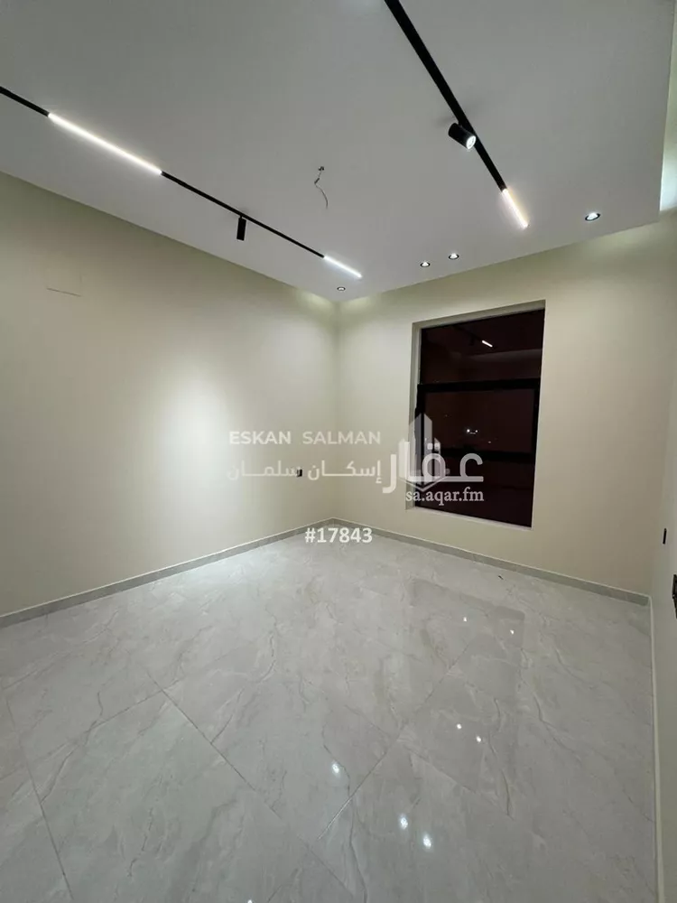 شقة للبيع في شارع شارع الأمير ناصر بن عبد العزيز, حي السويس 2, مدينة جازان, منطقة جازان صورة 3