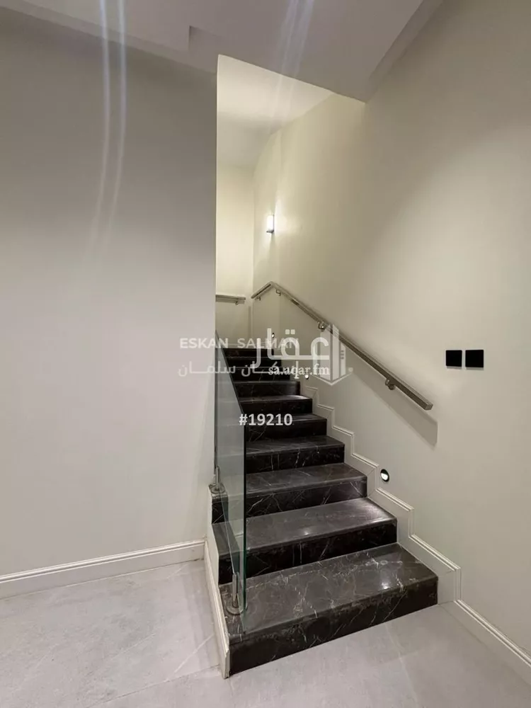 فيلا للبيع في شارع شارع يوسف الجد, حي المهدية, مدينة الرياض, منطقة الرياض 9