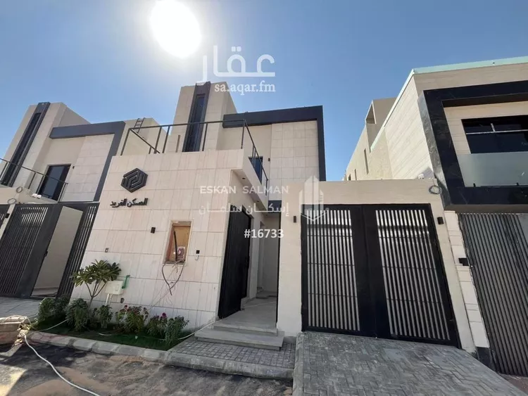 فيلا للبيع في شارع وادي الساحل, حي الرمال, مدينة الرياض, منطقة الرياض