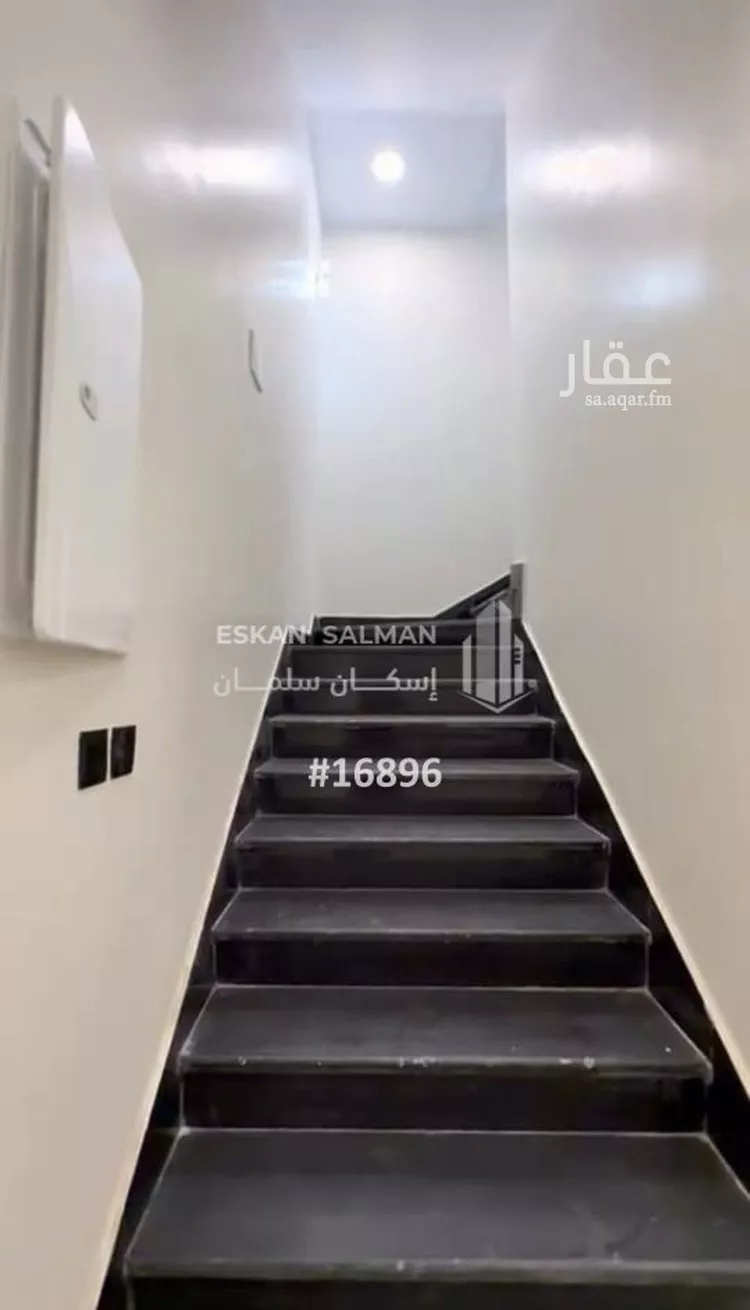 فيلا للبيع في شارع عبدالله ابن حنين, حي الملك فهد, مدينة المدينة المنورة, منطقة المدينة المنورة صورة 4