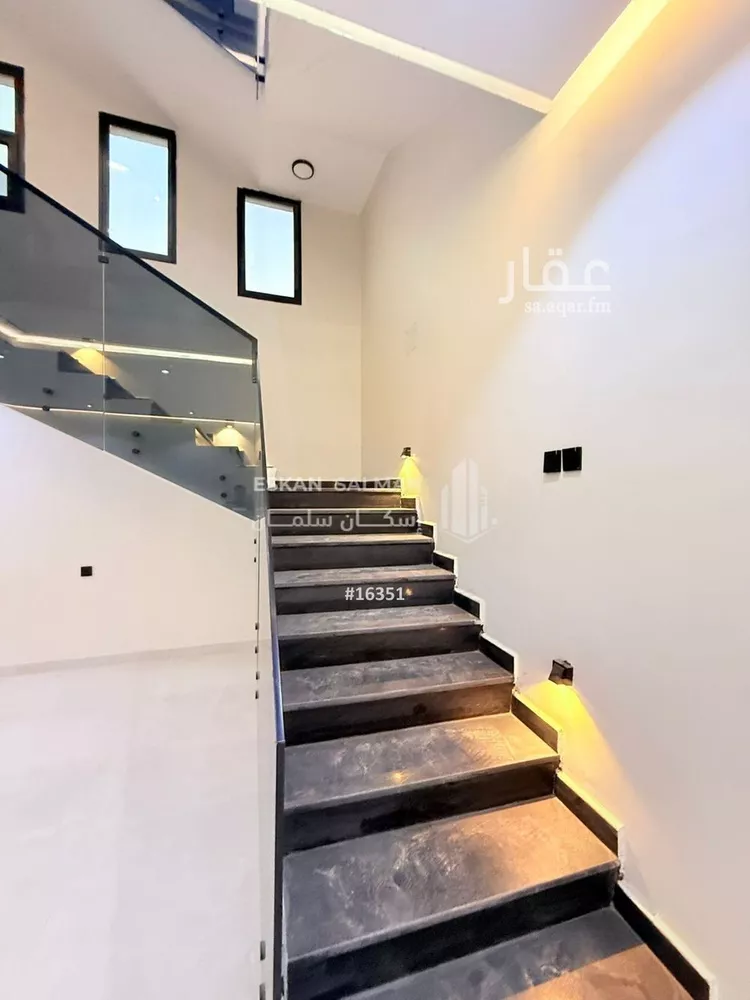 فيلا للبيع في شارع محمد أزهري, حي هجر الثالث, مدينة الاحساء, المنطقة الشرقية صورة 4