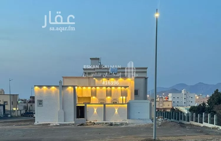 فيلا للبيع في شارع عبدالله بن الحارث, حي الروضة, مدينة سراة عبيدة, منطقة عسير صورة 2