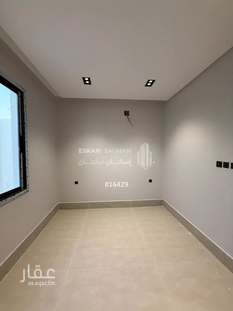 فيلا للبيع في شارع أحمد بن محمد العيالي, حي عكاظ, مدينة الرياض, منطقة الرياض صورة 3