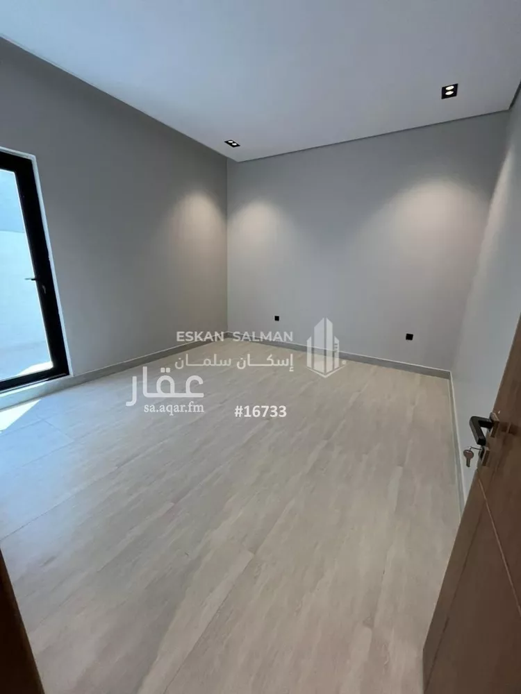 فيلا للبيع في شارع وادي الساحل, حي الرمال, مدينة الرياض, منطقة الرياض صورة 3