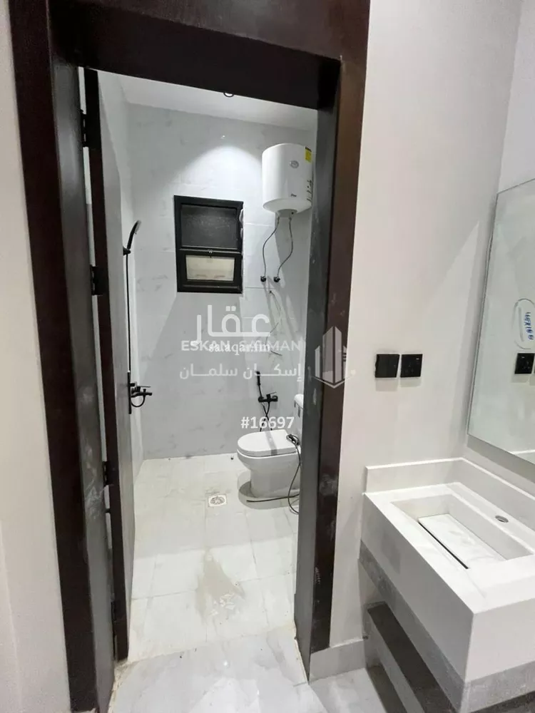 دور للبيع في شارع حسين باسلامه, حي الرمال, مدينة الرياض, منطقة الرياض صورة 5