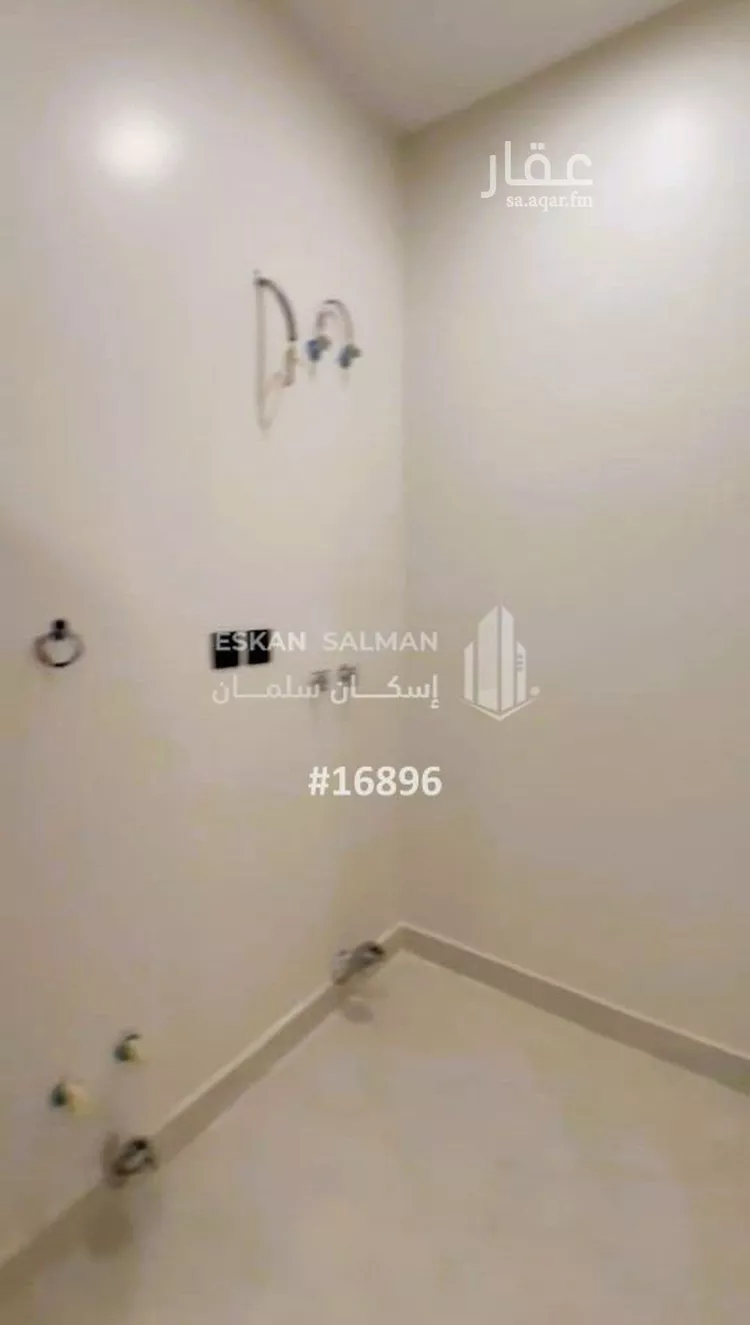 فيلا للبيع في شارع عبدالله ابن حنين, حي الملك فهد, مدينة المدينة المنورة, منطقة المدينة المنورة صورة 3