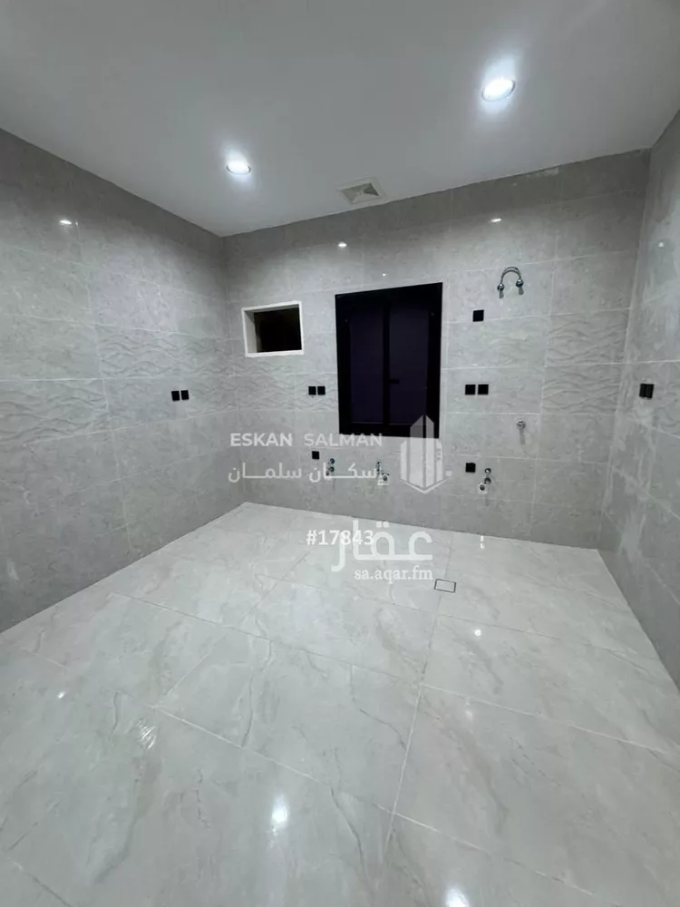 شقة للبيع في شارع شارع الأمير ناصر بن عبد العزيز, حي السويس 2, مدينة جازان, منطقة جازان صورة 4