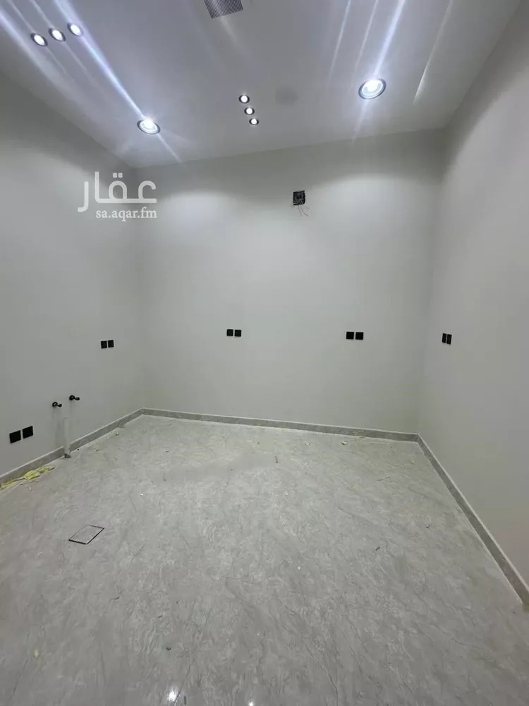 فيلا للبيع في شارع محمد بن محمد الكتبي, حي العوالي, مدينة الرياض, منطقة الرياض صورة 3