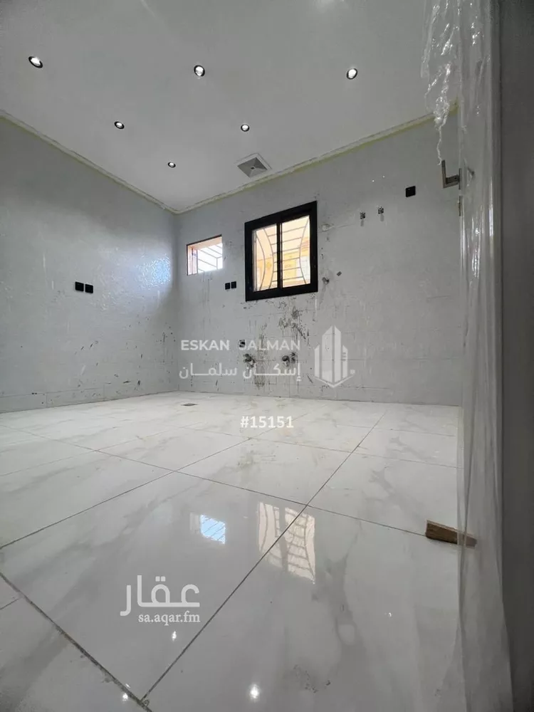 شقة للبيع في شارع مرجي بن كوثر, حي السويس 1, مدينة جازان, منطقة جازان صورة 2