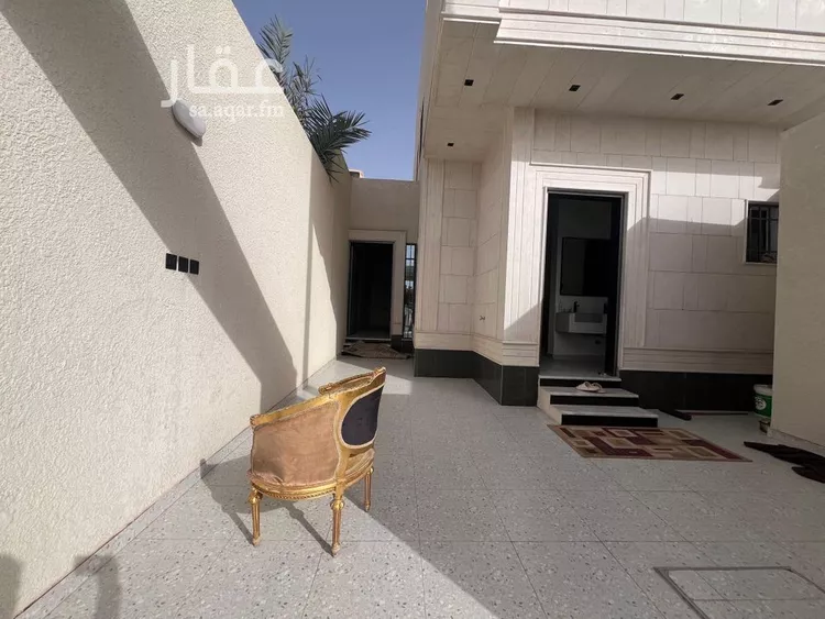 Floor for Sale in Riyadh Badr