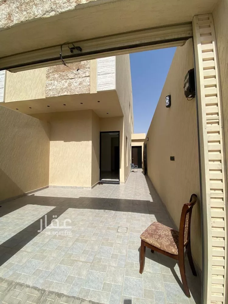 Floor for Sale in Riyadh Tuwaiq