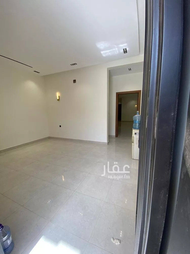 Floor for Sale in Riyadh Tuwaiq صورة 2