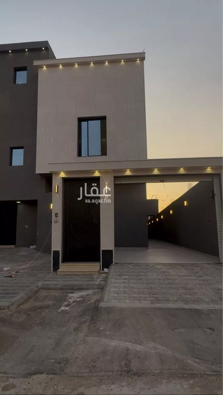 دور للبيع في شارع الفواز ، حي عكاظ ، الرياض ، منطقة الرياض