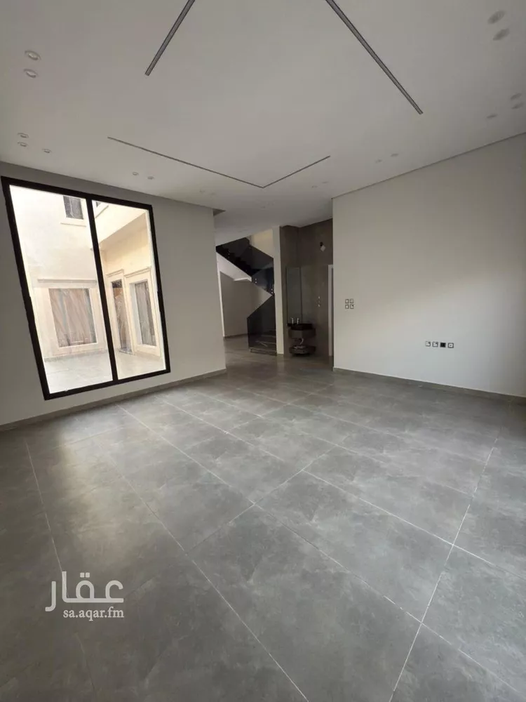 فيلا للبيع في شارع ابن الصاحب, حي الورود, مدينة الخرج, منطقة الرياض صورة 3