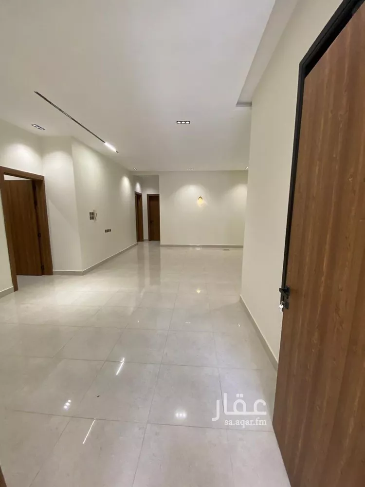 Floor for Sale in Riyadh Tuwaiq صورة 3