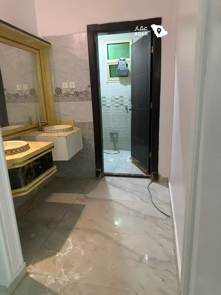 Floor for Rent in Riyadh Tuwaiq 12