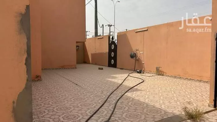 فيلا للبيع في شارع رفاعة ابن مبشر ابن الحارث الظفري, حي التعاون, مدينة روضه سدير, منطقة الرياض صورة 2