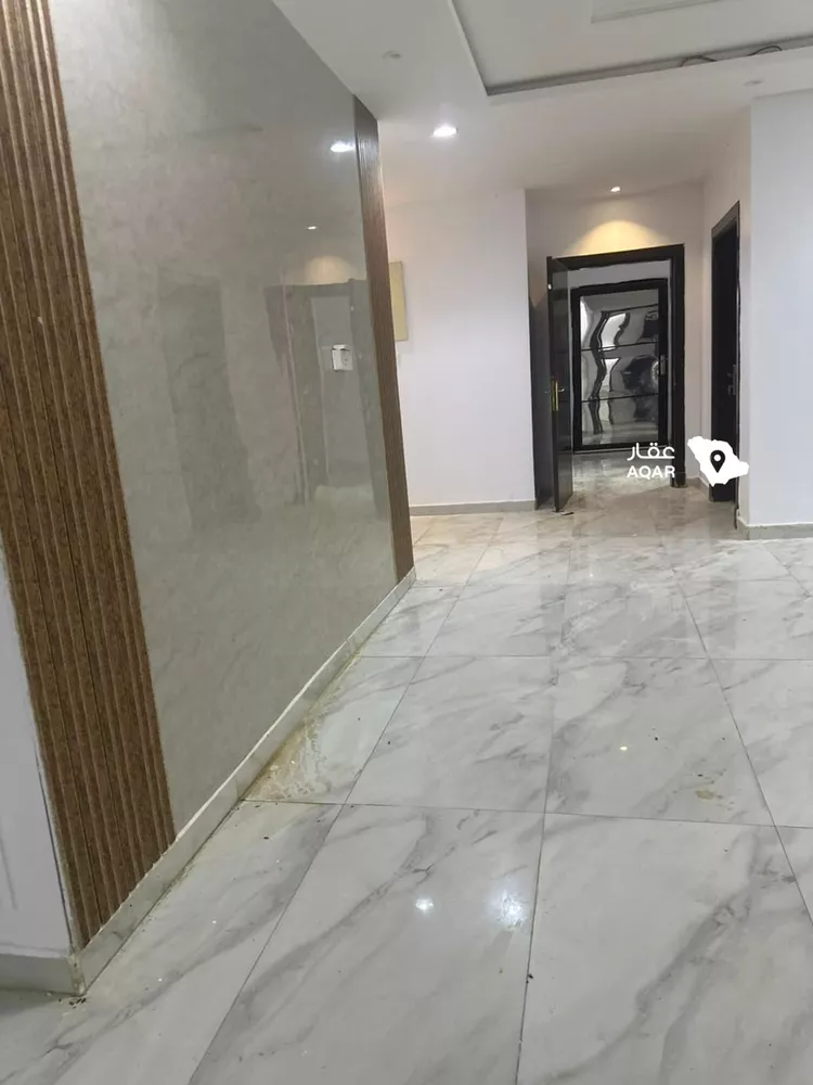 Floor for Rent in Riyadh Tuwaiq 8