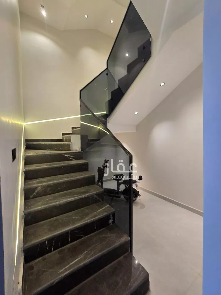 Villa for Sale in Riyadh Al Mahdiyah صورة 3