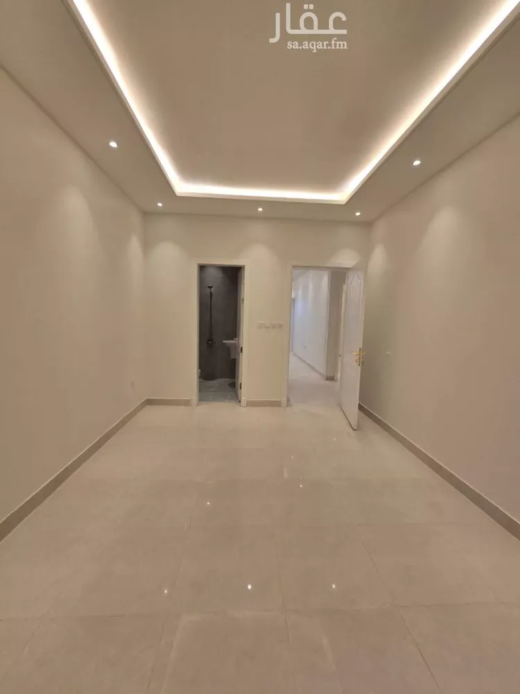 دور للبيع في شارع الحسين القزويني, حي عكاظ, مدينة الرياض, منطقة الرياض صورة 2