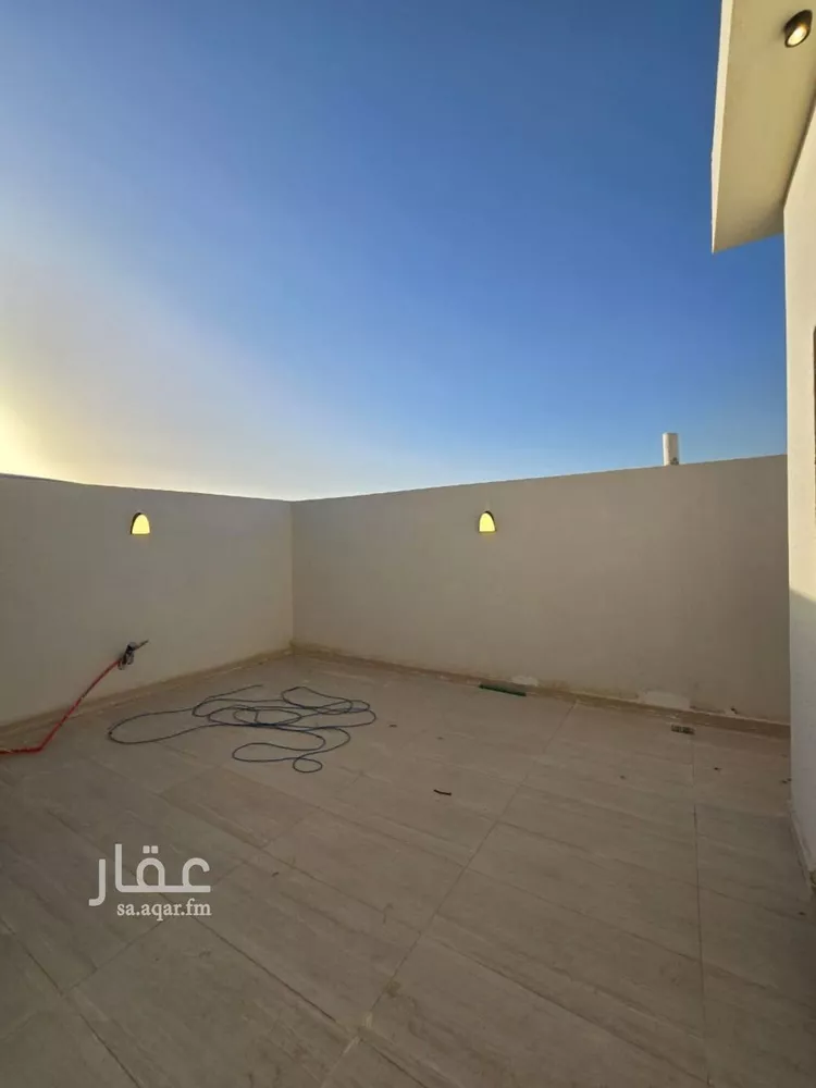 دور للبيع في شارع يوسف المفيد, حي العوالي, مدينة الرياض, منطقة الرياض صورة 3