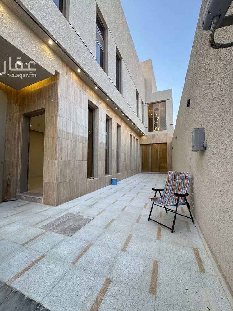 فيلا للبيع في شارع أبي الحسن الأسفرائيني, حي المهدية, مدينة الرياض, منطقة الرياض صورة 4