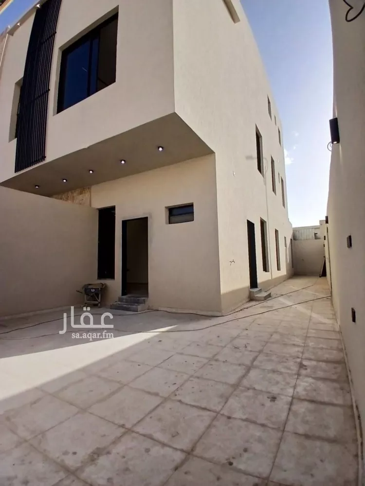 دور للبيع في شارع ابن القرطبي, حي العريجاء الغربي, مدينة الرياض, منطقة الرياض صورة 4