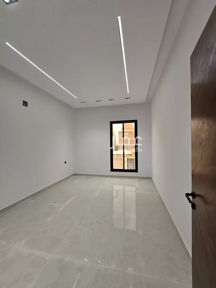 Floor for Sale in Riyadh Tuwaiq صورة 2