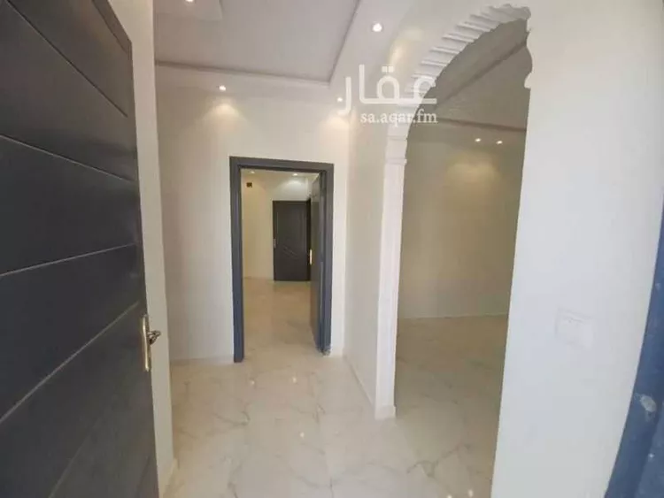 فيلا للبيع في شارع القاض بن العربي, حي بدر, مدينة الرياض, منطقة الرياض صورة 3