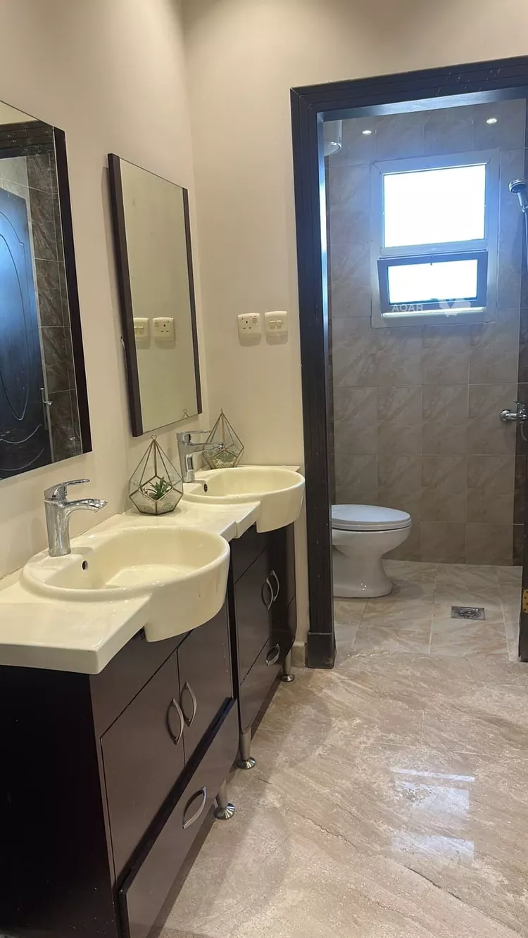 Floor for Rent in Riyadh Al Arid 6