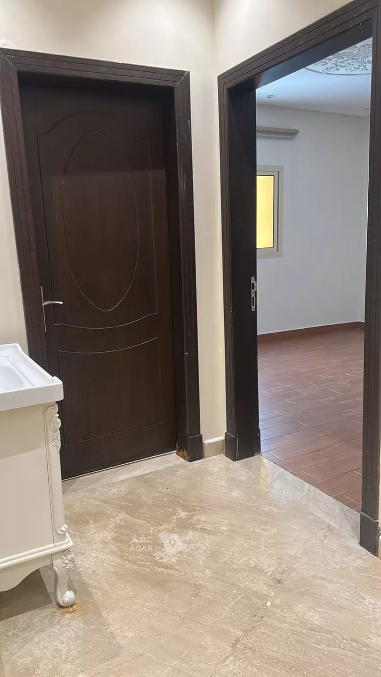 Floor for Rent in Riyadh Al Arid 5