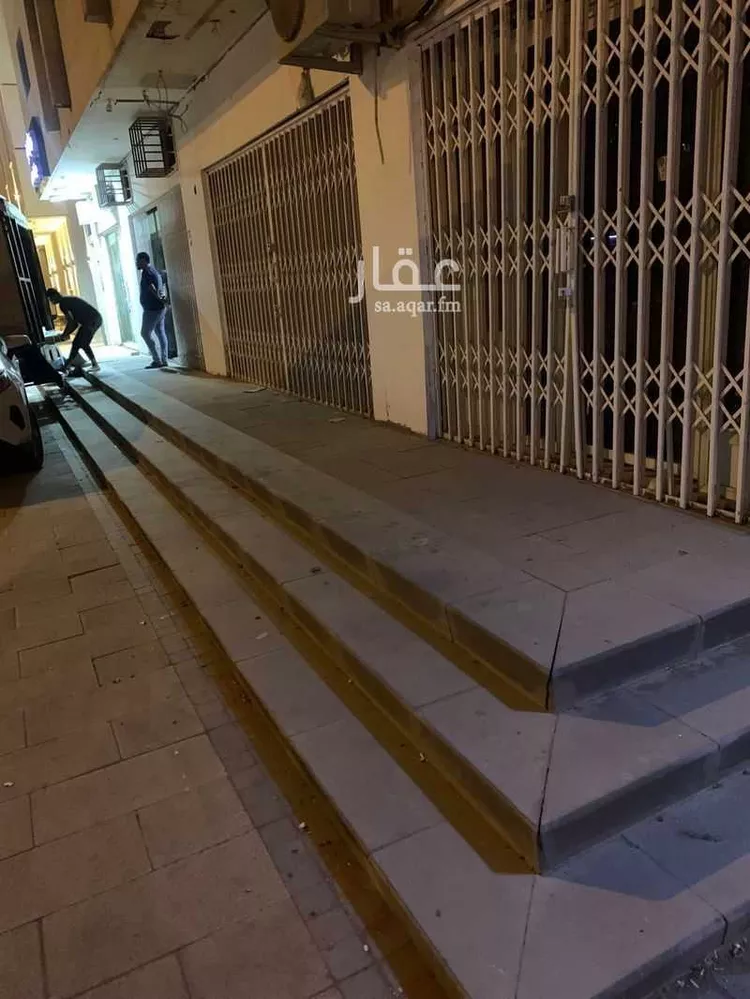 عمارة للبيع في شارع ابن خلكان ، حي النسيم الشرقي ، الرياض ، منطقة الرياض