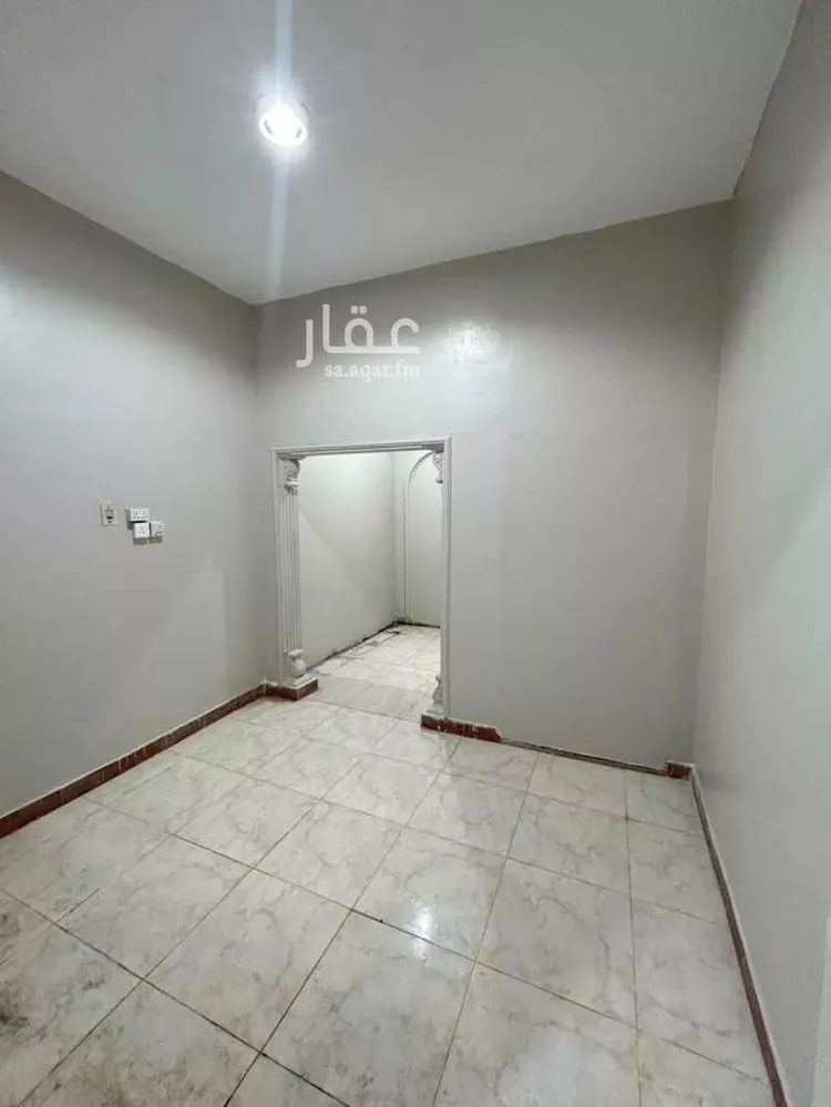شقة للإيجار في شارع المدينة المنوره, حي الراشدية الثالث, مدينة الاحساء, المنطقة الشرقية صورة 2