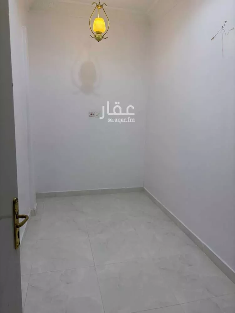 Floor for Rent in Riyadh Al Uraija Al Wusta صورة 3