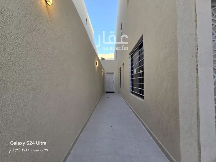 دور للبيع في شارع عبد الله السديس, حي بدر, مدينة الرياض, منطقة الرياض صورة 2