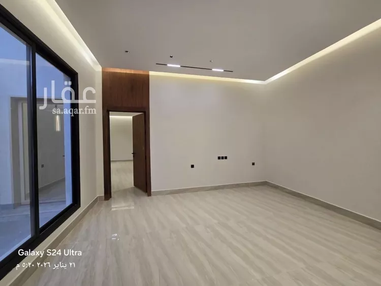 Floor for Sale in Riyadh Dirab 12