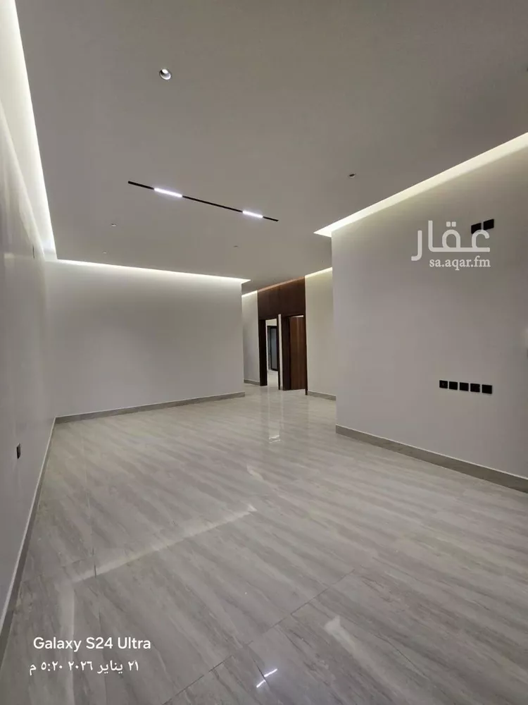 Floor for Sale in Riyadh Dirab 13