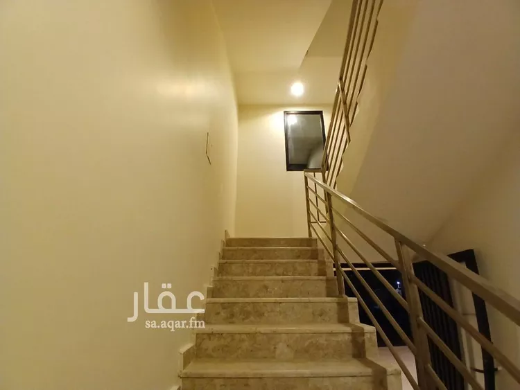 دور للبيع في شارع ابن جرير التنوخي, حي العوالي, مدينة الرياض, منطقة الرياض 8