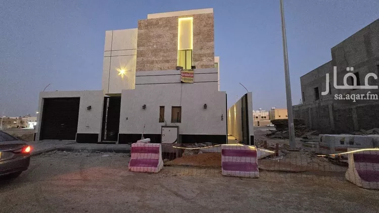 دور للبيع في شارع الوادي الأخضر, حي ديراب, مدينة الرياض, منطقة الرياض