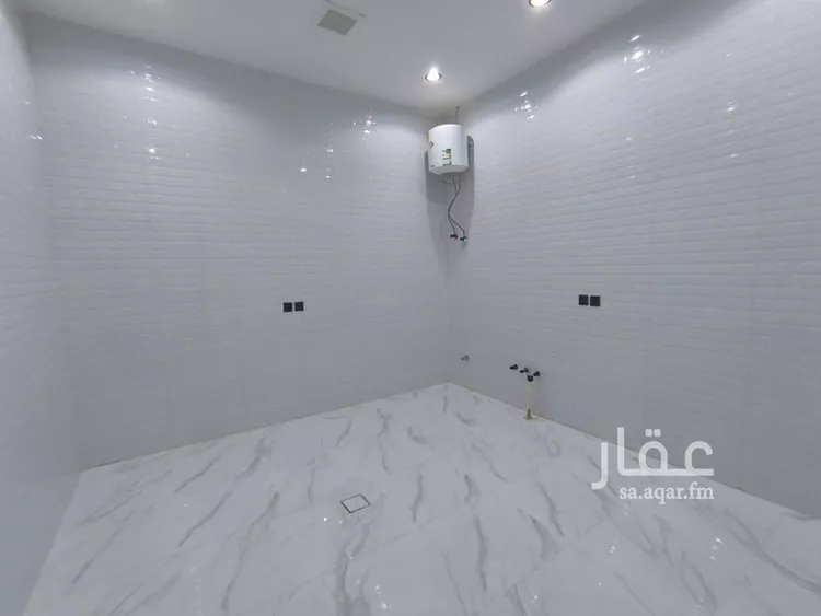 دور للبيع في شارع إسماعيل العطار, حي طويق, مدينة الرياض, منطقة الرياض 7