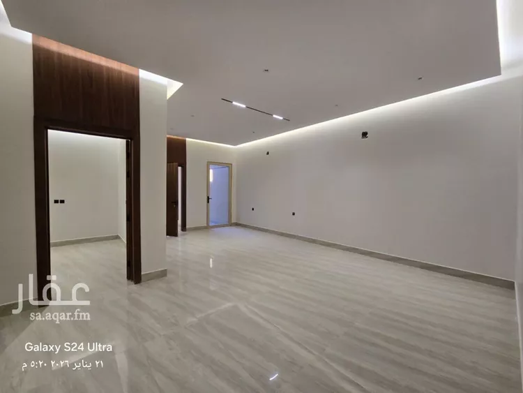 Floor for Sale in Riyadh Dirab 10