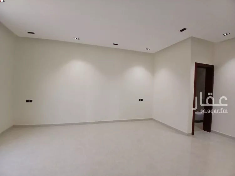 دور للبيع في شارع يحيى الأزدي, حي العوالي, مدينة الرياض, منطقة الرياض 8