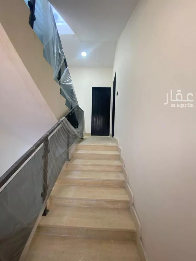 دور للبيع في شارع شارع حي عكاظ, حي عكاظ, مدينة الرياض, منطقة الرياض صورة 4