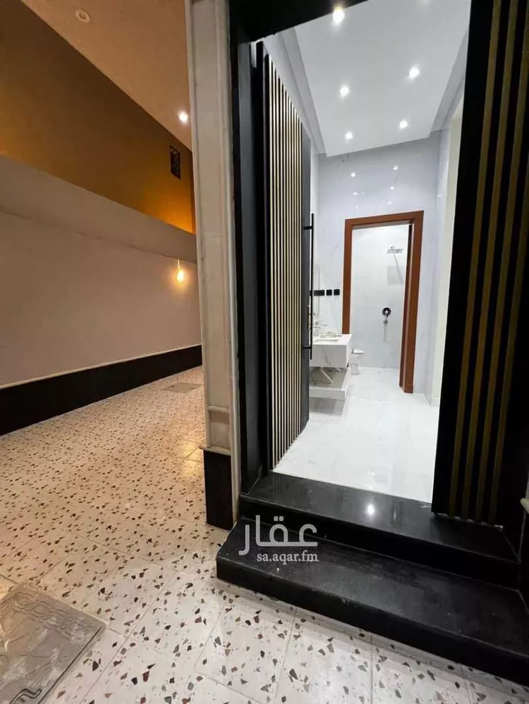 فيلا للبيع في شارع جبل الدخان, حي ظهرة لبن, مدينة الرياض, منطقة الرياض صورة 3