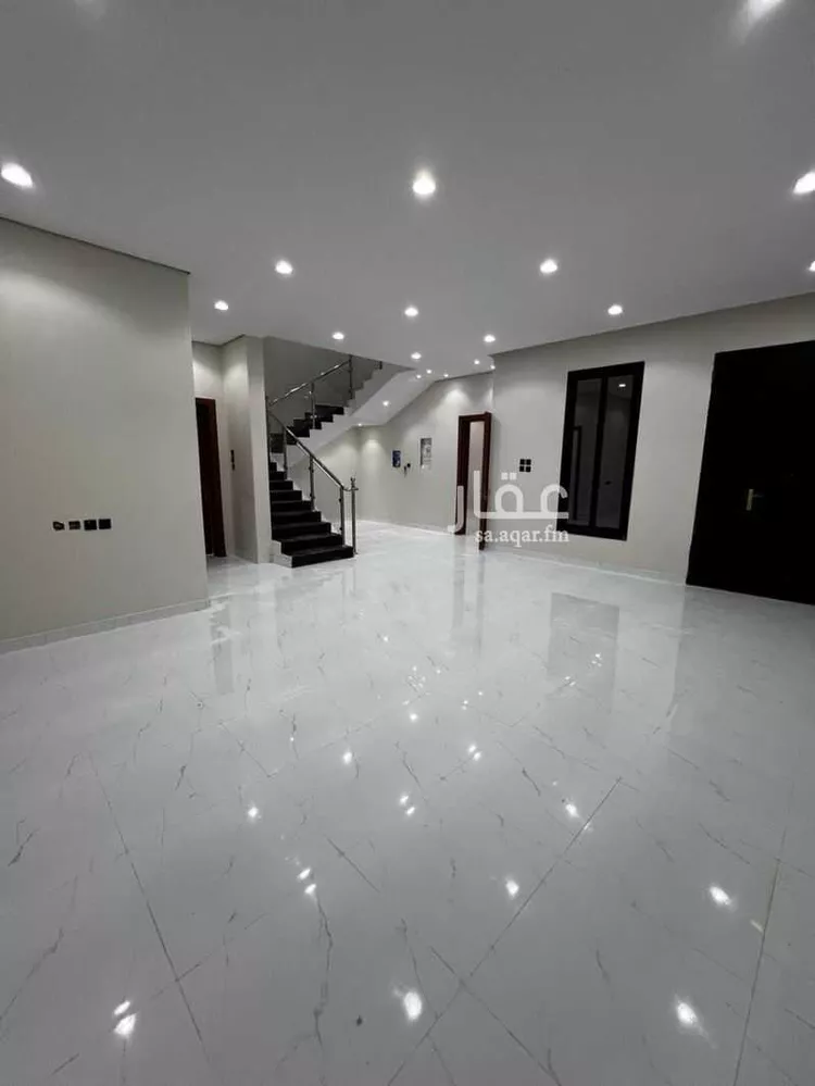 فيلا للبيع في شارع جبل الدخان, حي ظهرة لبن, مدينة الرياض, منطقة الرياض صورة 5