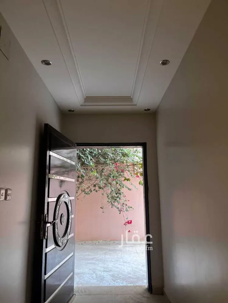 فيلا للإيجار في شارع صفي الدين الكيلاني, حي العوالي, مدينة الرياض, منطقة الرياض صورة 4