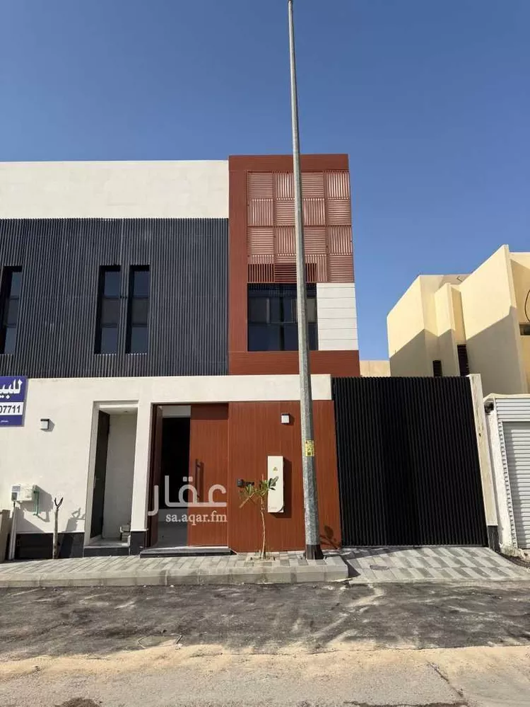 فيلا للبيع في شارع سراج الدين العسقلاني, حي النخيل, مدينة الرياض, منطقة الرياض 1 صورة